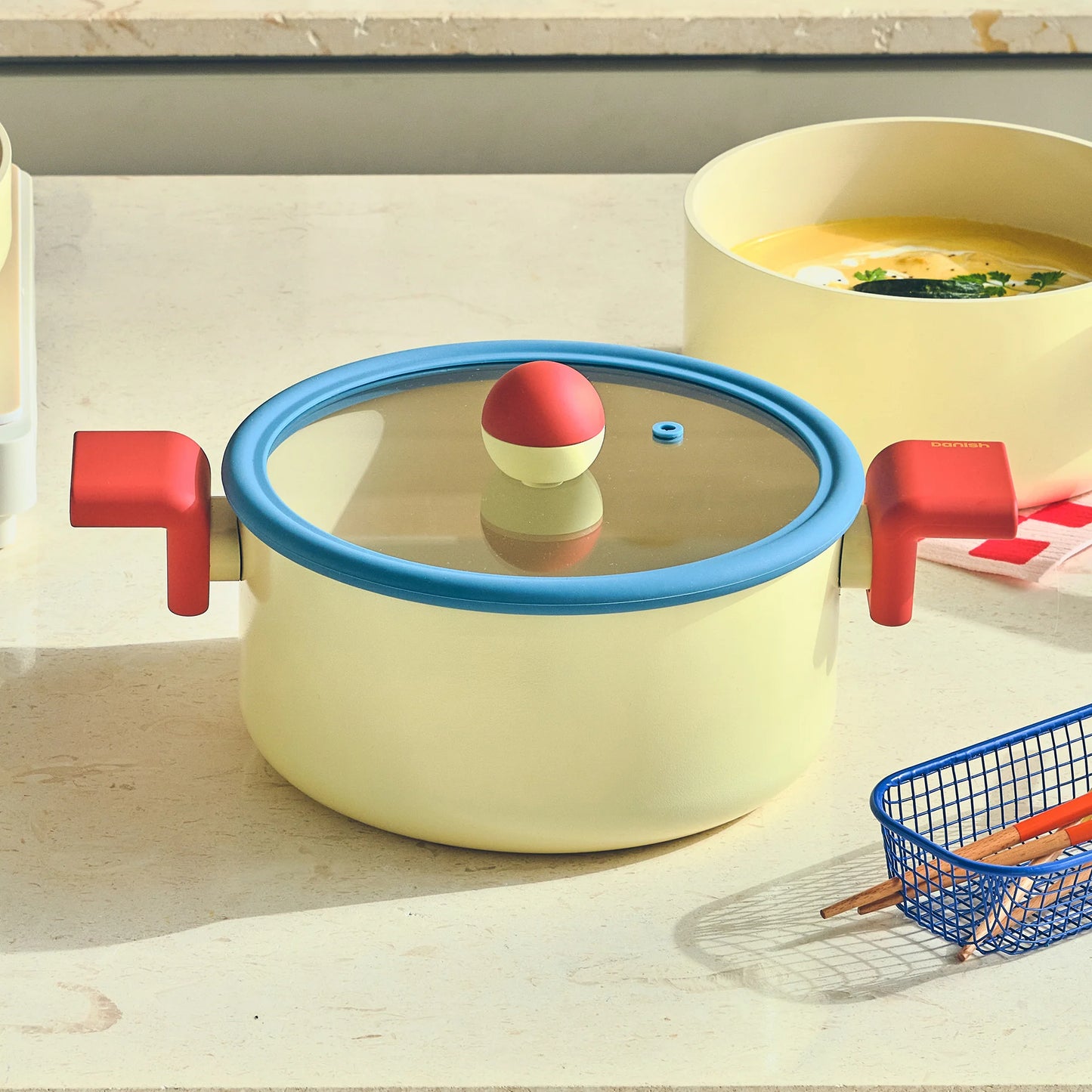 Danish Cookware/حلة قصيرة24سم+غطاء زجاج