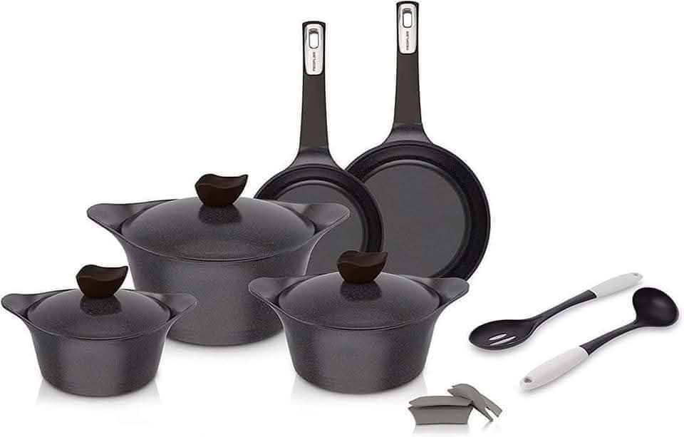 طقم جرانيت نيوفلام 10 قطع هو المنتج اللي الكل بيطلبه ومش بيستغنى عنه!
جودة كورية + تصميم أنيق + استخدام يومي مريح
وكمان هدية مميزة: 2 مغرفة توزيع على كل طقم!
متوفر بالألوان: الأسود – الروز – الكريمي
اختاري اللون اللي يليق بمطبخك
محتويات الطقم:
• 3 حلل جرانيت بمقاسات (18 – 20 – 24 سم)
• 2 مقلاية بمقاس (20 – 24 سم)
• طقم مسكات + 2 قطعة توزيع (هدية)