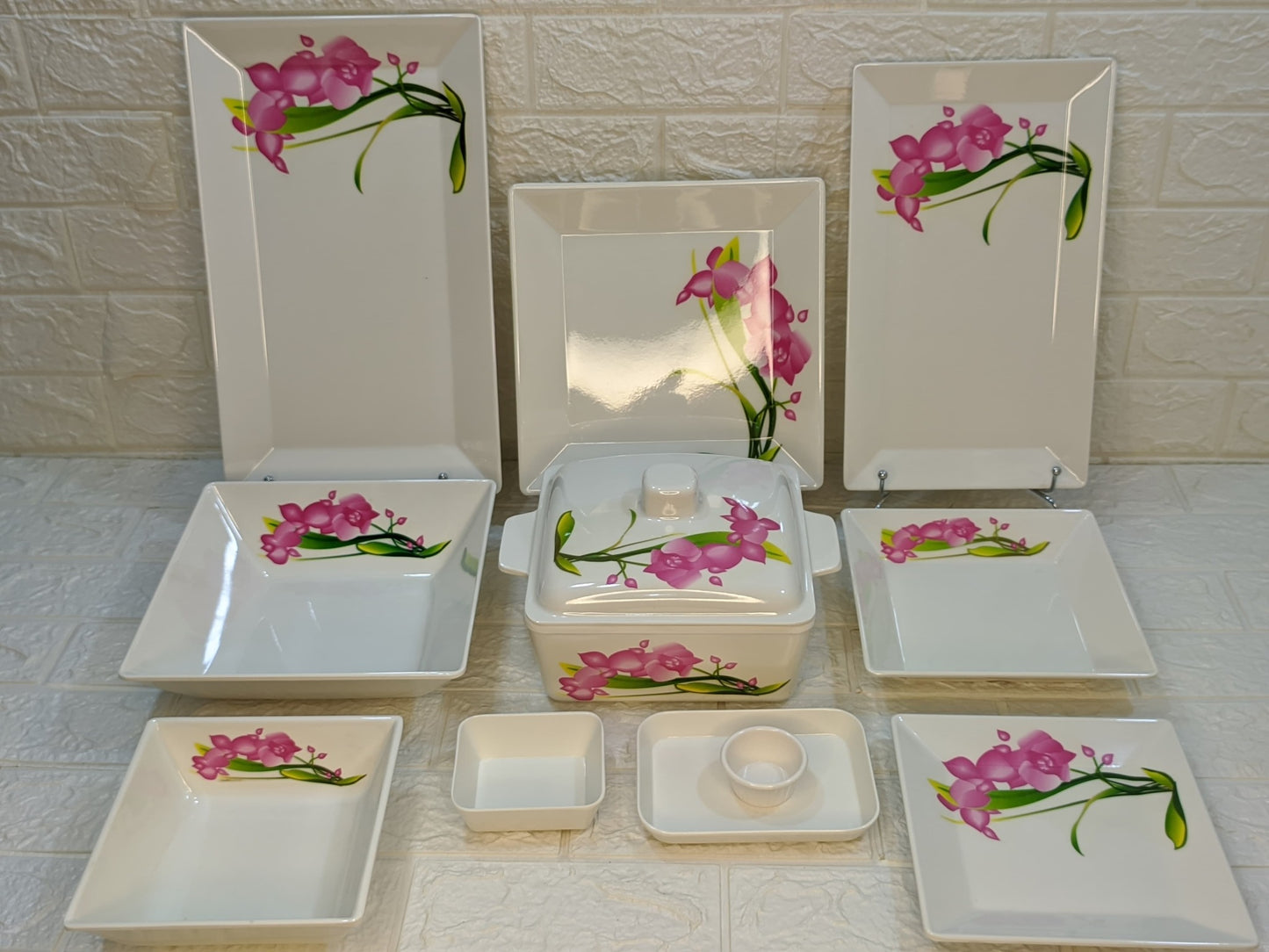 طقم عشاء ميلامين الشريف 38 قطعة - تصميم مدور