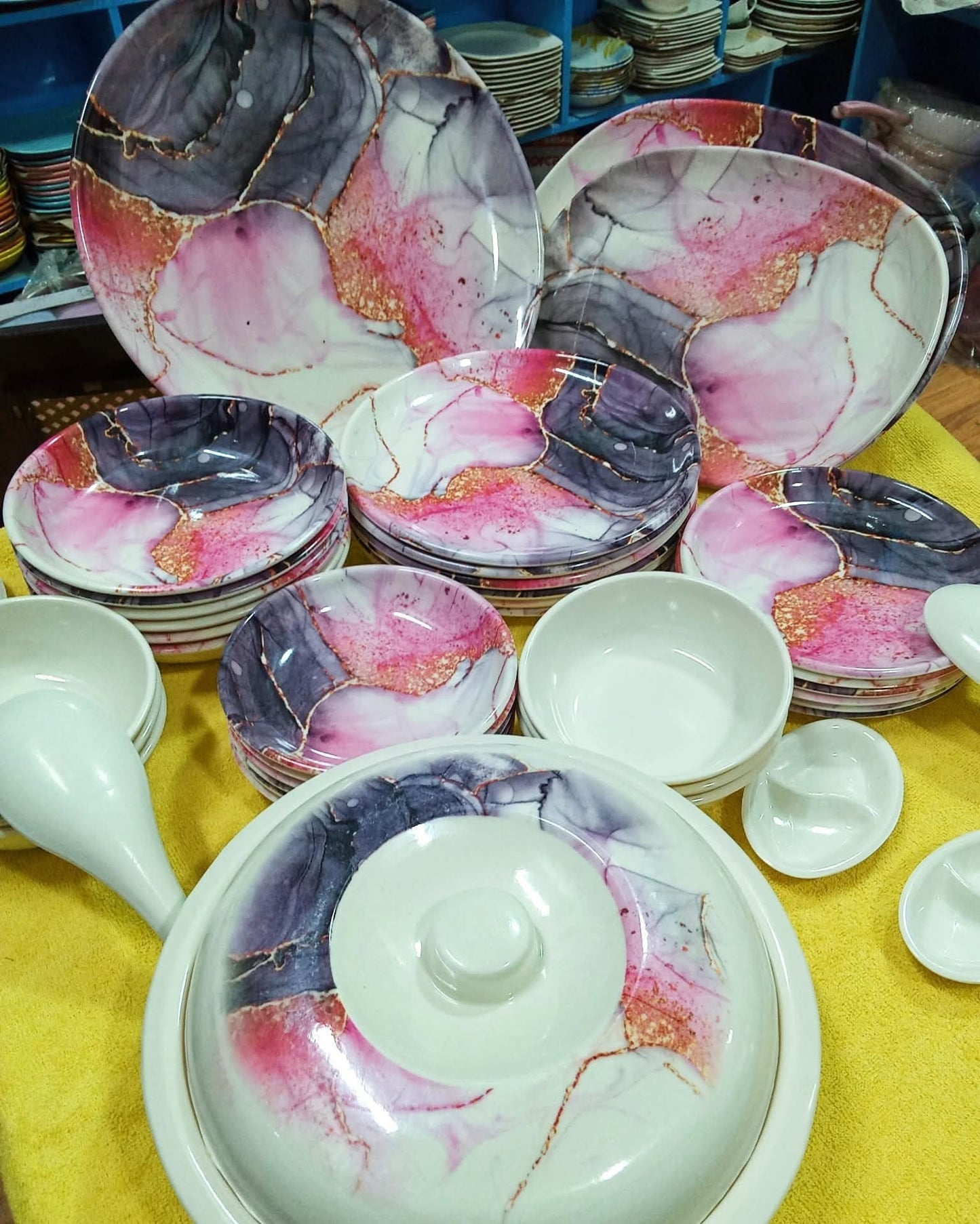 ميلامين دريم 40 قطعه اشكال مختلفه