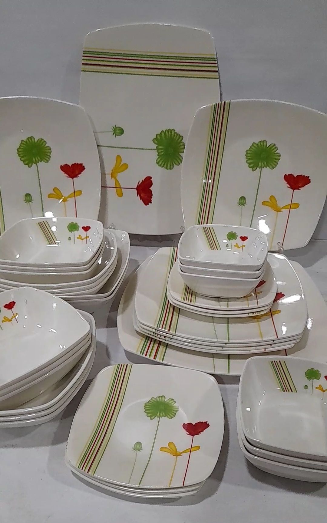 طقم عشاء ميلامين الشريف 38 قطعة - تصميم مدور